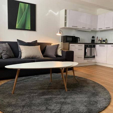 Ap 1 - Apartments 4U Brezinova "Overnight Simply" Hradec Králové Екстериор снимка