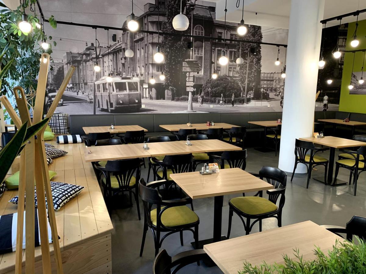 Ap 1 - Apartments 4U Brezinova "Overnight Simply" Hradec Králové Екстериор снимка