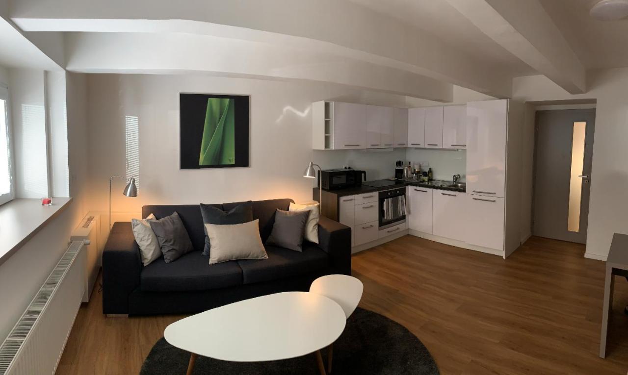 Ap 1 - Apartments 4U Brezinova "Overnight Simply" Hradec Králové Екстериор снимка